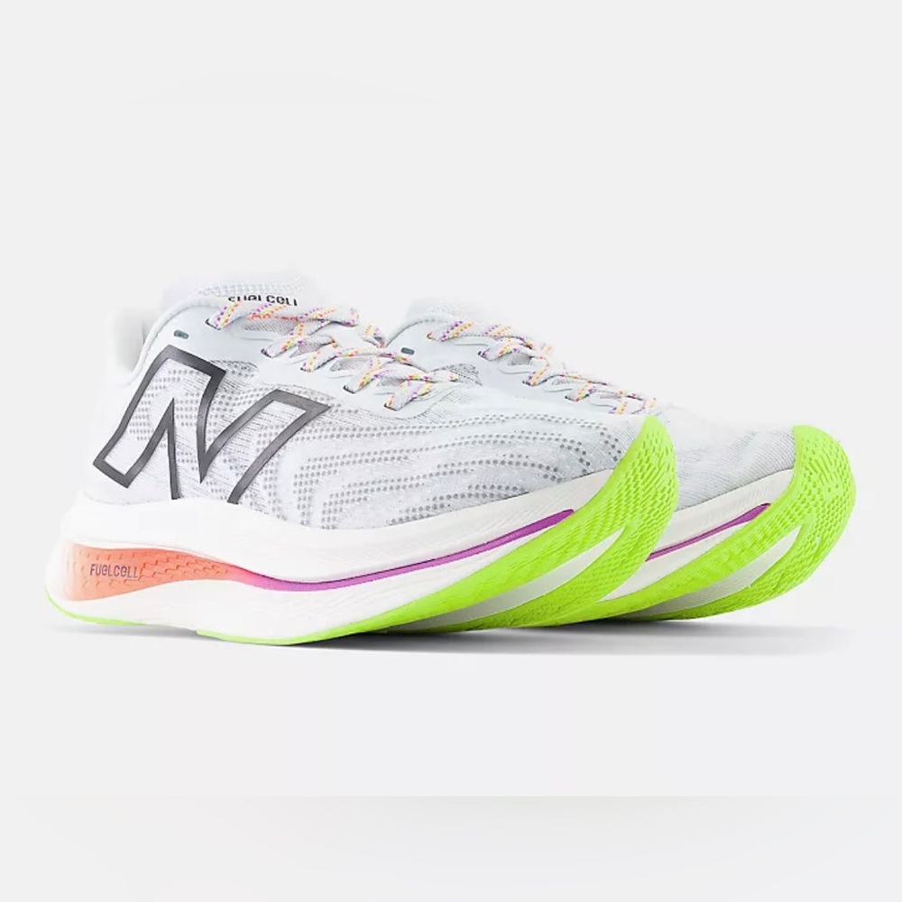 New balance fuel cell super comp trainer v2